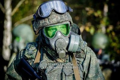“未来战士”降临 俄罗斯新型单兵装具与魔改AK融合，独特设计与防护理念引领全球潮流